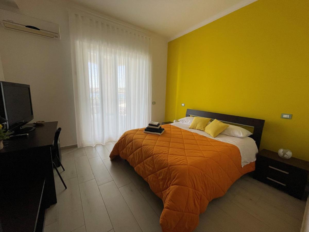 Bed and Breakfast Oasis Aci Castello Exterior foto