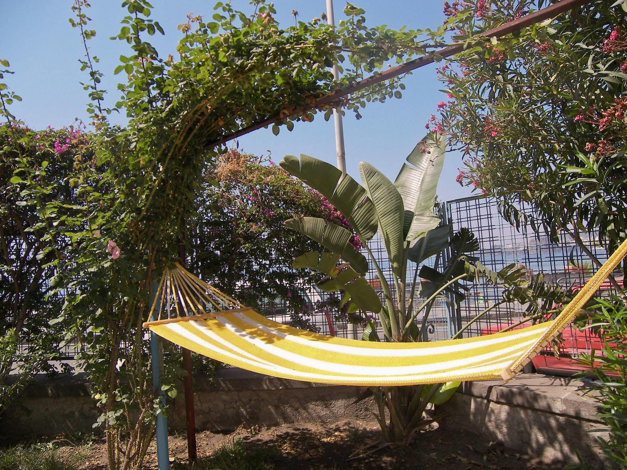 Bed and Breakfast Oasis Aci Castello Exterior foto
